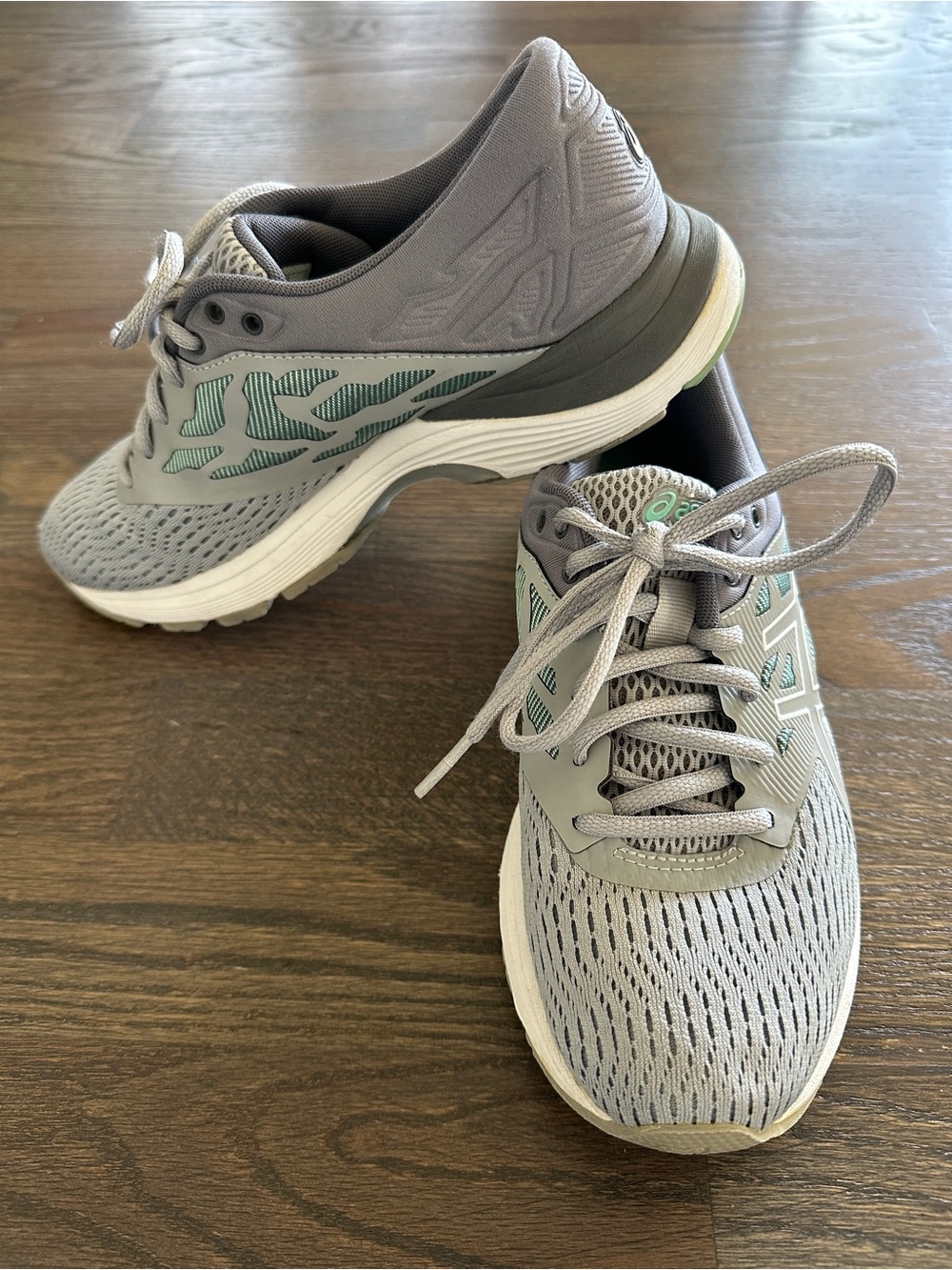 Asics Women’s Gel-Flyux-5 Light Gray Women's Running Sneakers w/Mint Accents 7